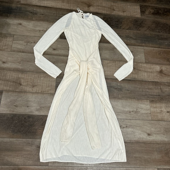 Subtle Studios tie front plisse maxi dress in off white - Picture 3 of 10